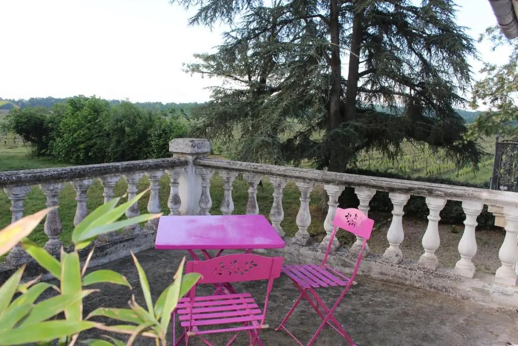 CHATEAU LA LOGE