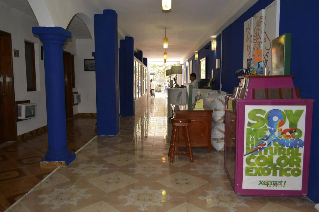 Hotel Maya Azul