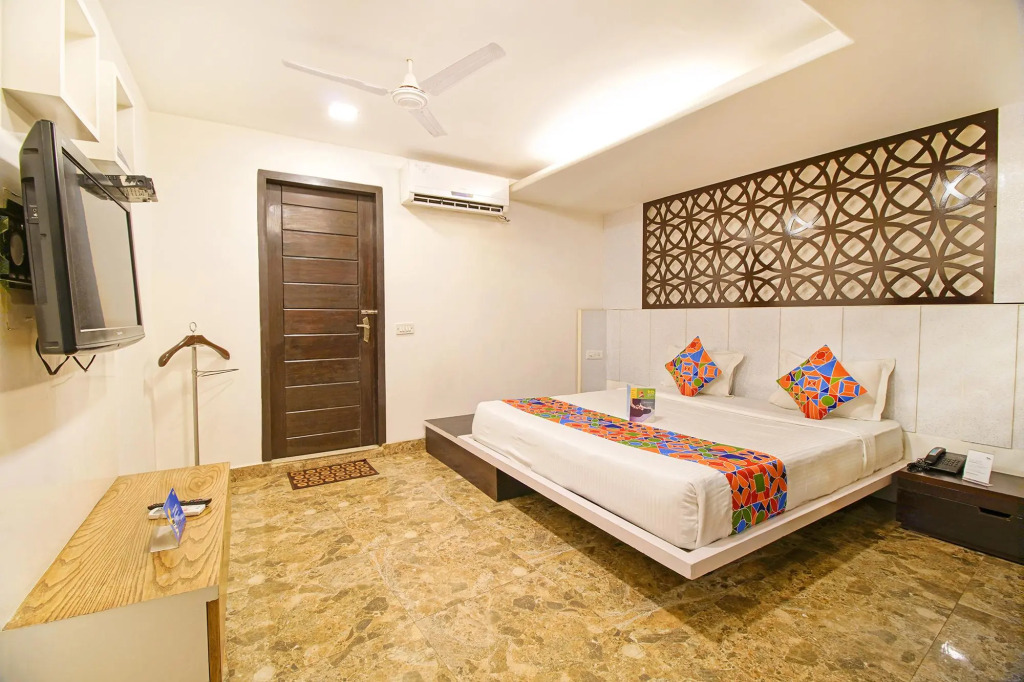 FabHotel White Klove - Nr New Delhi Railway Station