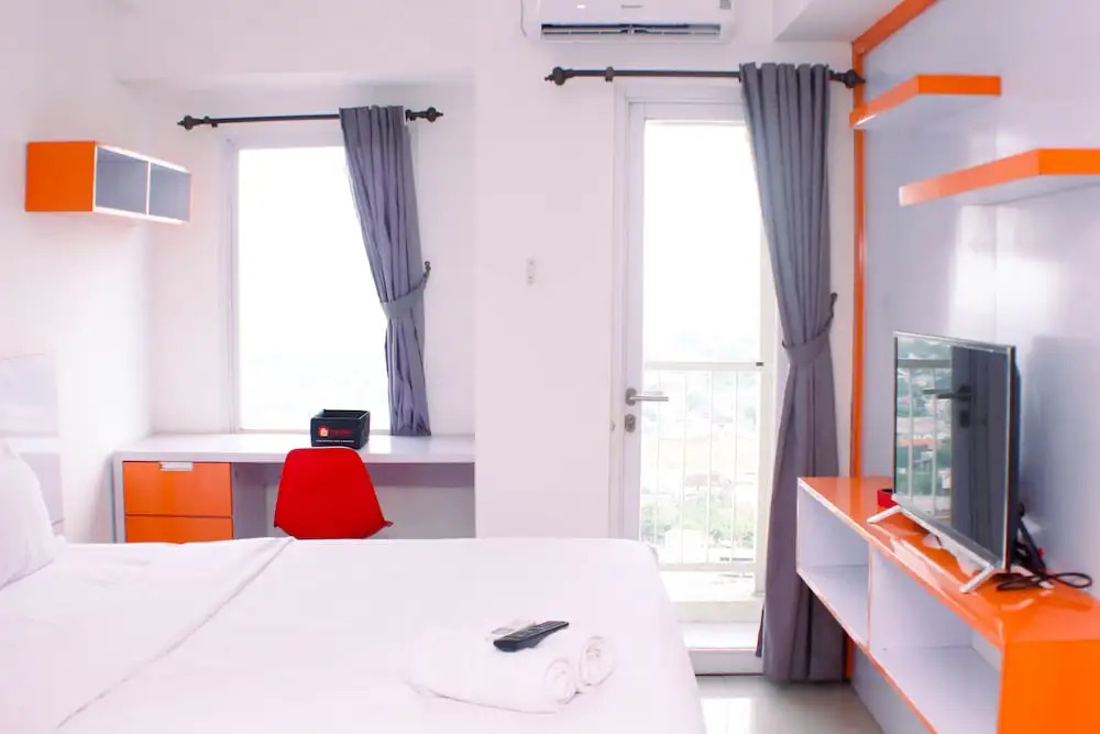 Best Deal And Comfy Studio Tamansari Mahogany Apartment