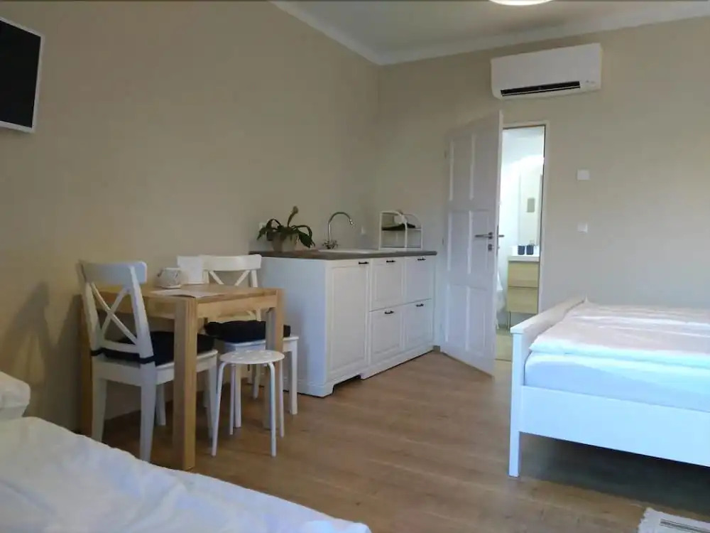 Sabines Apartments Ferienwohnungen