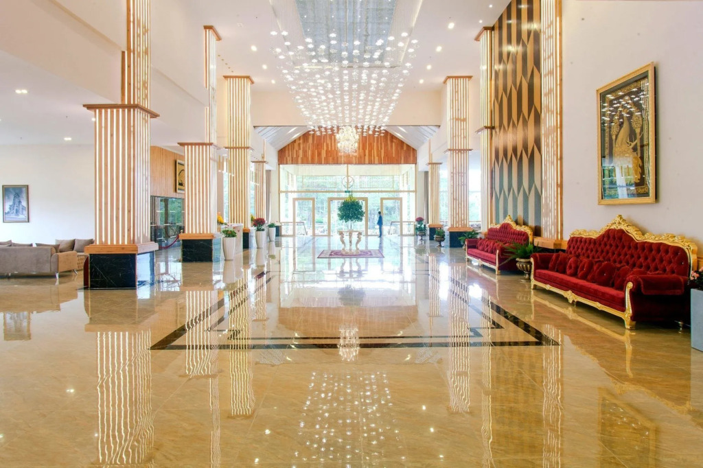 Ladalat Hotel