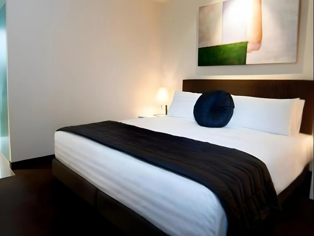 MainStay Suites Hawthorn