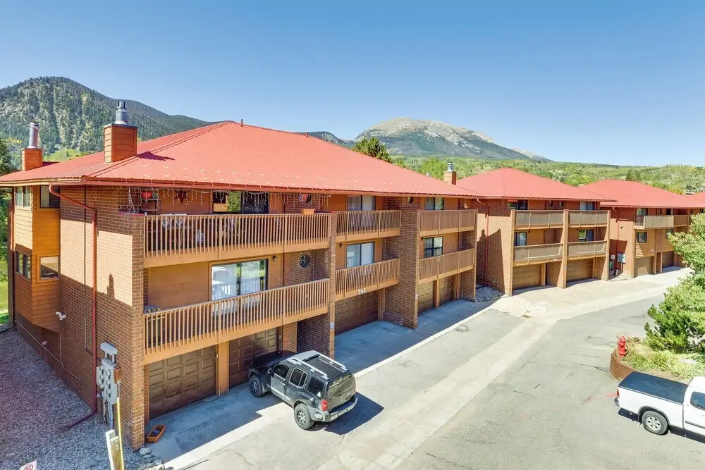 1/2 Mi to Lake Dillon: Mtn-view Condo in Frisco