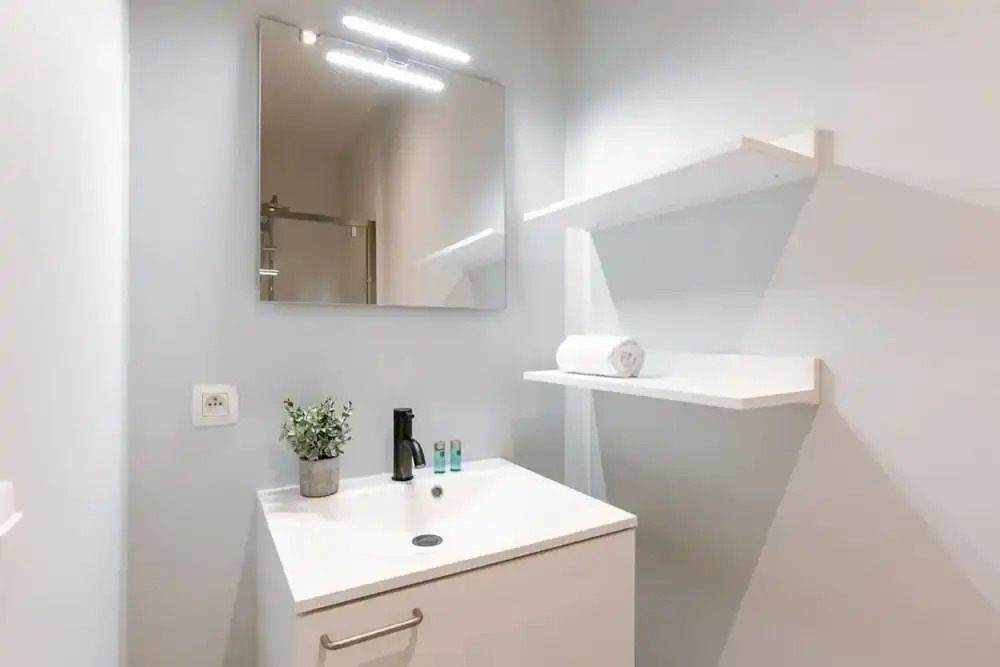 Spacious Apartment With Beautiful Terrace Near Ghent