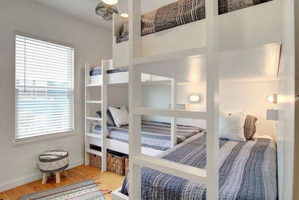 Best Little Shorehouse in Texas 4Br Home