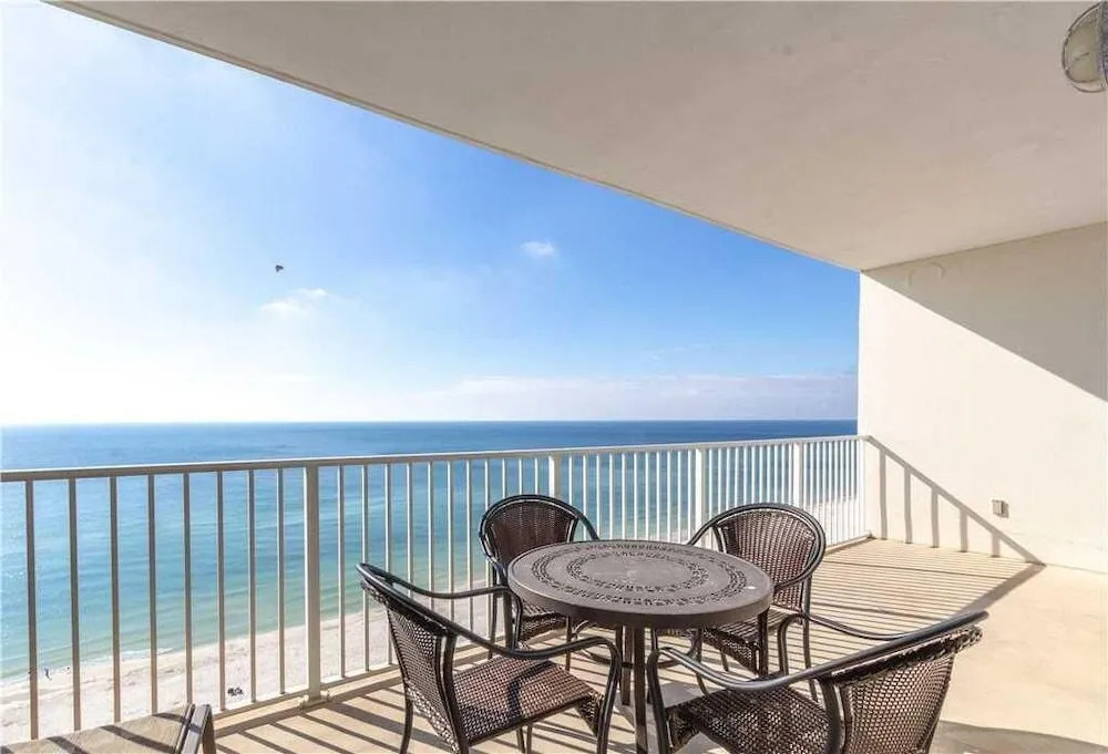 Lighthouse 1404 3 Bedrooms 3 Bathrooms Condo