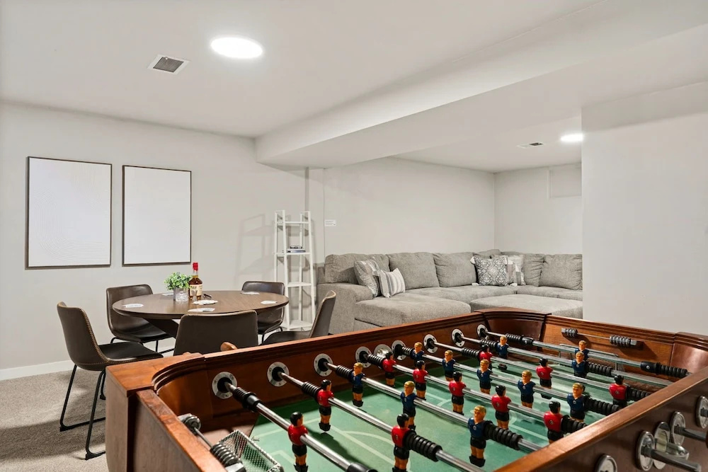 Oak Haus Group Stay w/ Fenced Yard & Game Room