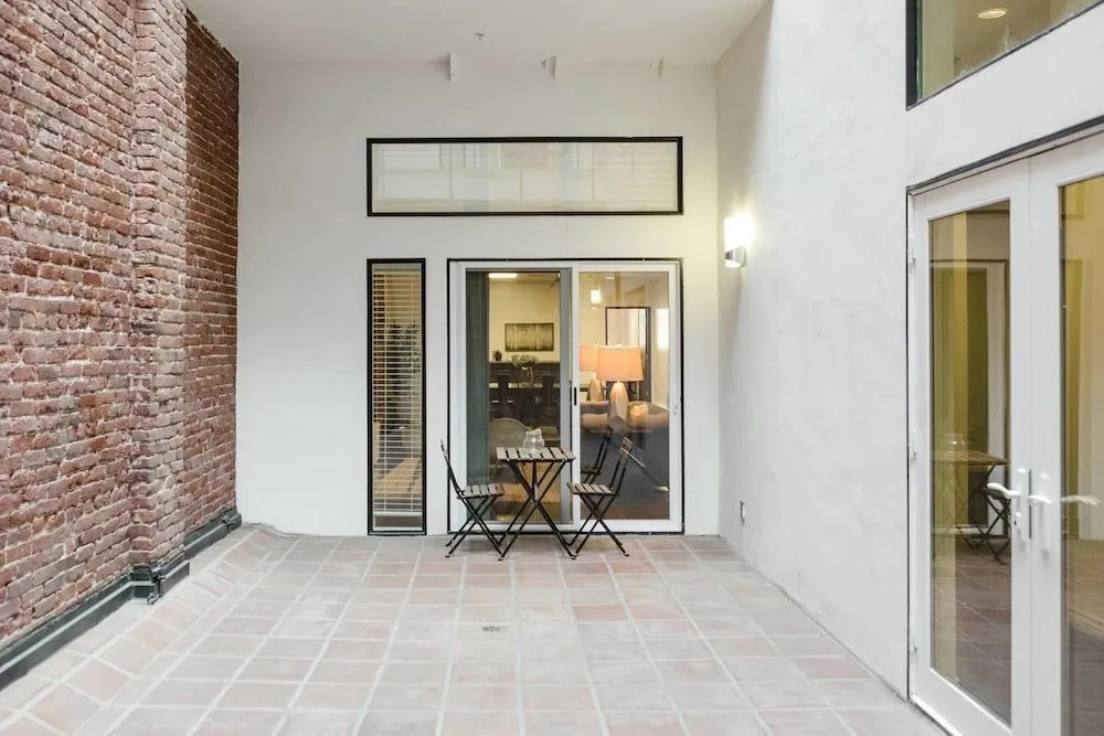 Explore Downtown From A Debonair Urban Loft