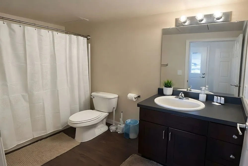 212 Maverickplace2 1BR