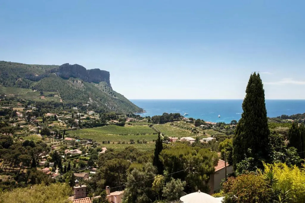 La Demeure Insoupçonnée