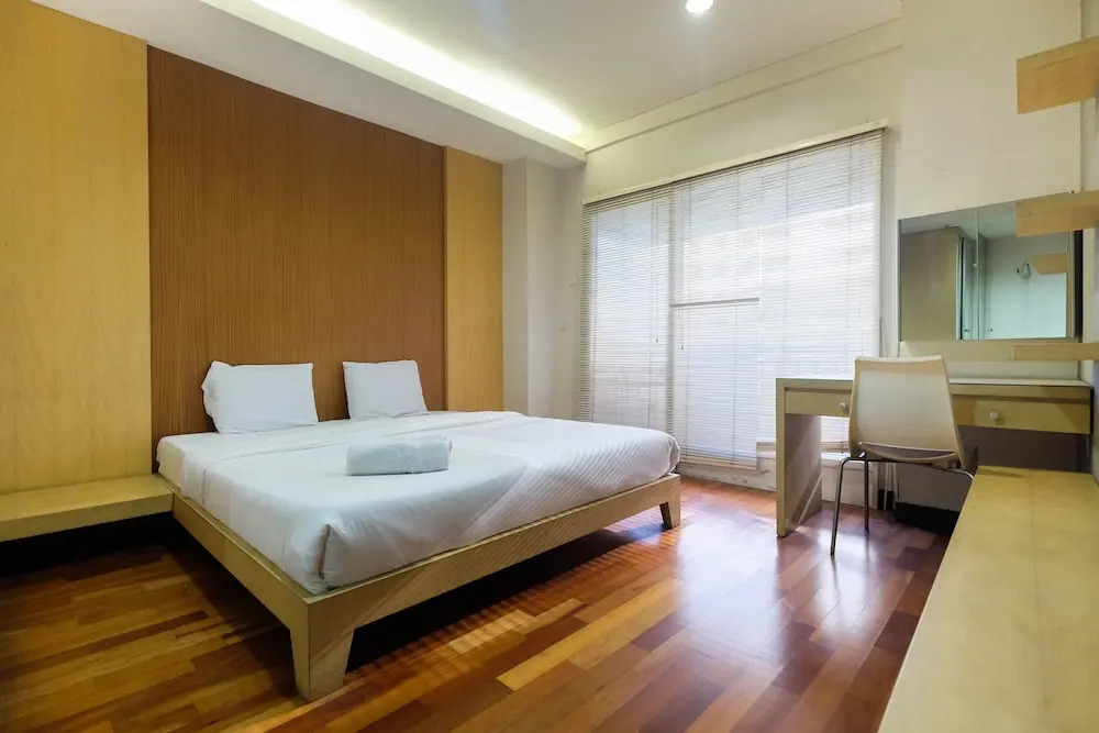 Spacious and Cozy 3BR Poins Square Apartment