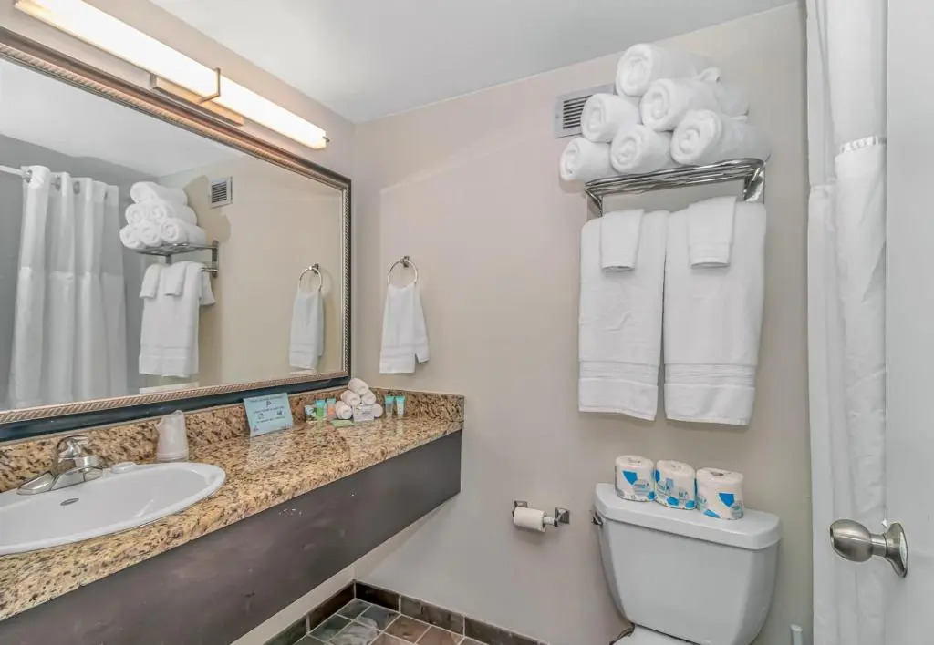 Ocean View Double Suite Great Views Landmark 1119