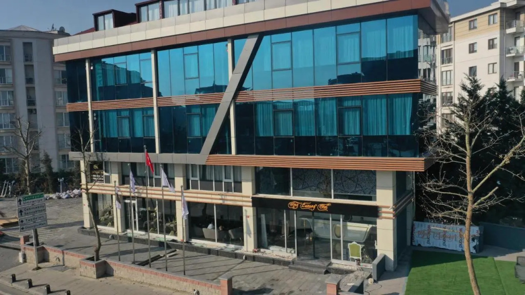 Hmz LUXURY HOTEL