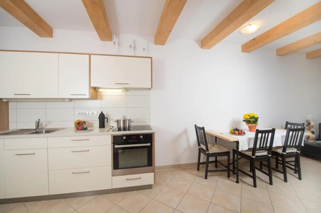 Vintler Apartments