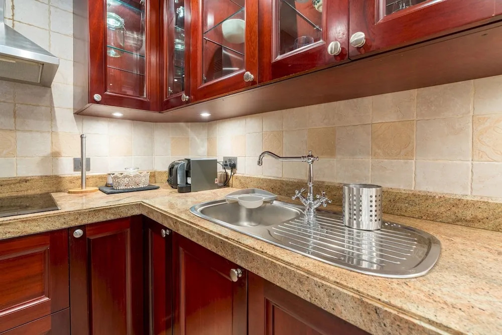 Spacious 2bedroom With Burj View in Downtown Dubai
