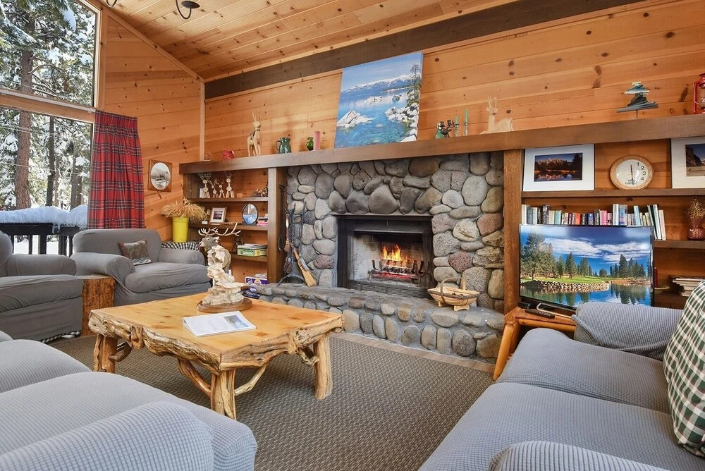 Fireside Chalet - Walk To Beach 4 Bedroom Cabin by Redawning