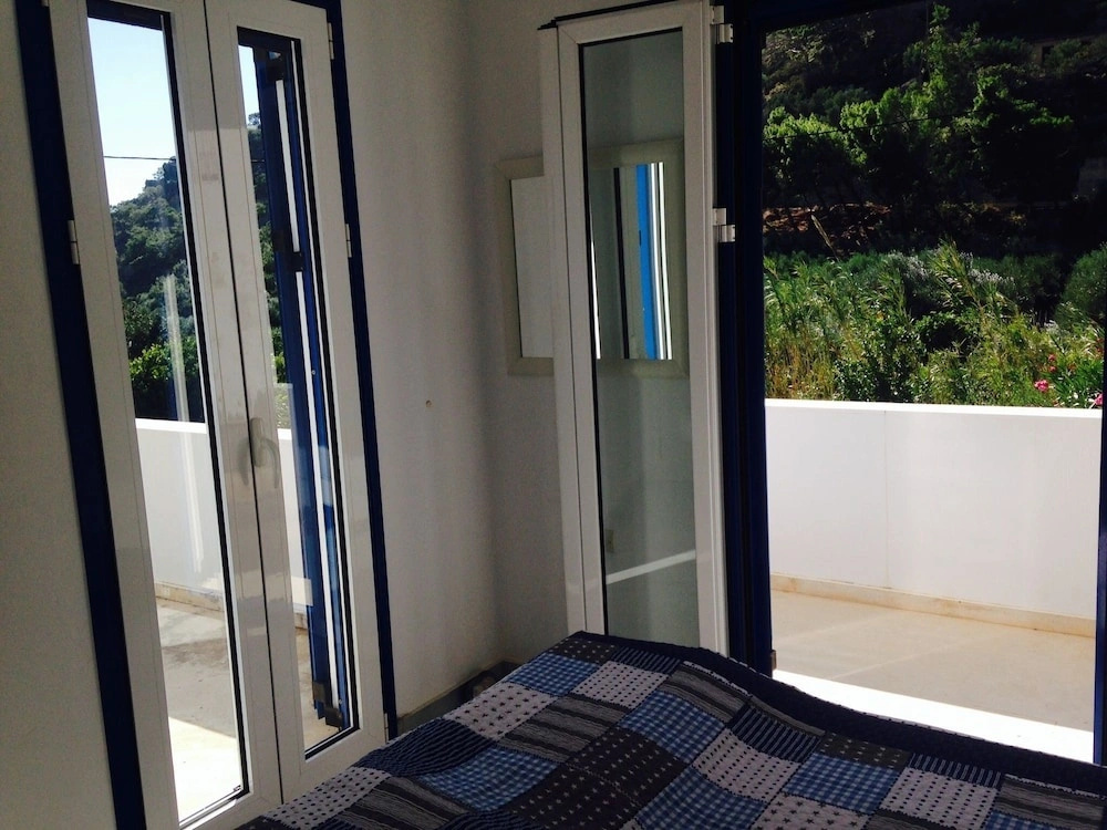 Maisonette in Villa in Beautiful Agia Fotia Bay, SE Coast Crete, Near the sea