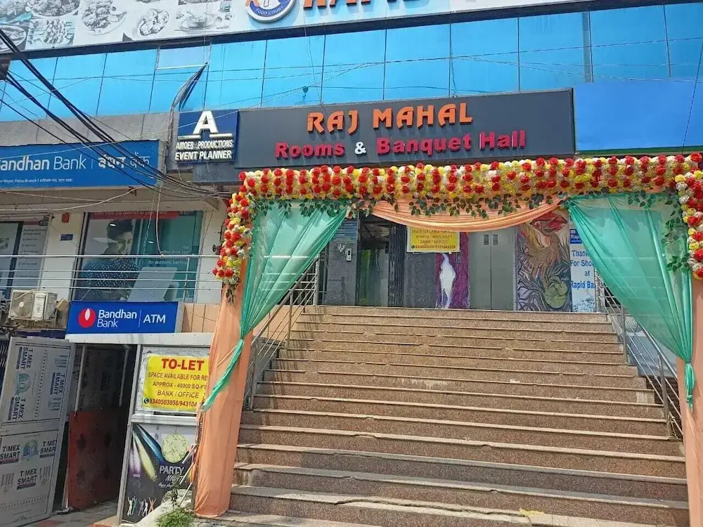 Raj Mahal Rooms & Banquet Hall