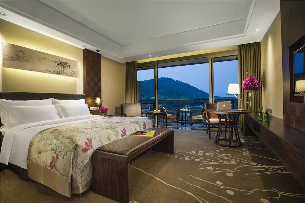 Ningbo Dongqian Lake Hengyuan Hotel
