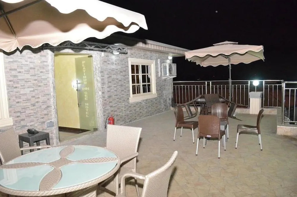 Platinum Inn Gee Hotel