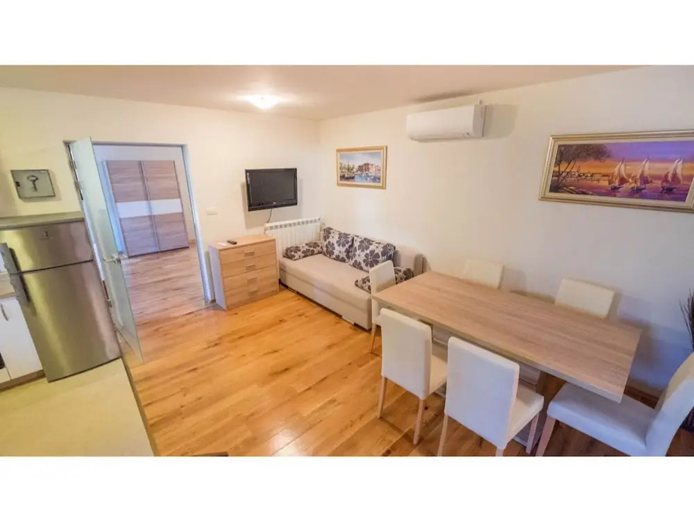 Villa With Private Pool and Garden Ideal for up to 12 Guest