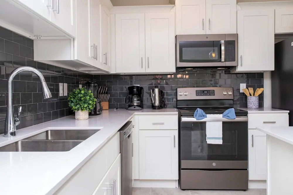 Luxurious 3Bd 8 Guests Storey Lake Resort Close to Disney 201 3131