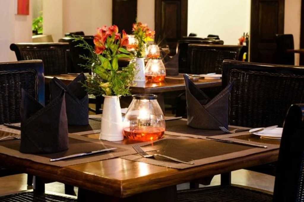 St.Lachlan Hotel & Suites