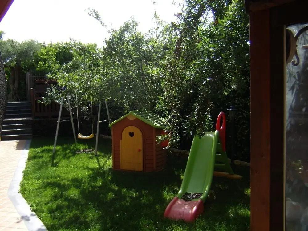 Papavero Rosso - Villa at the Foot of Mount Etna With Private Pool