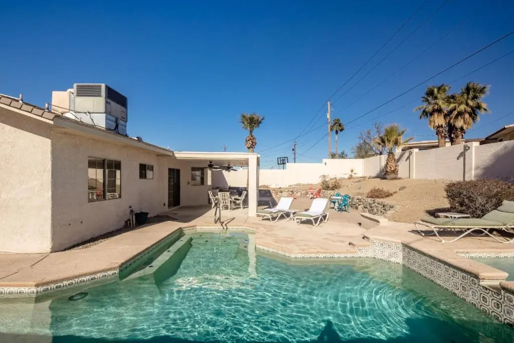 NEW! Desert Pool & Spa Home, Minutes To Beach!