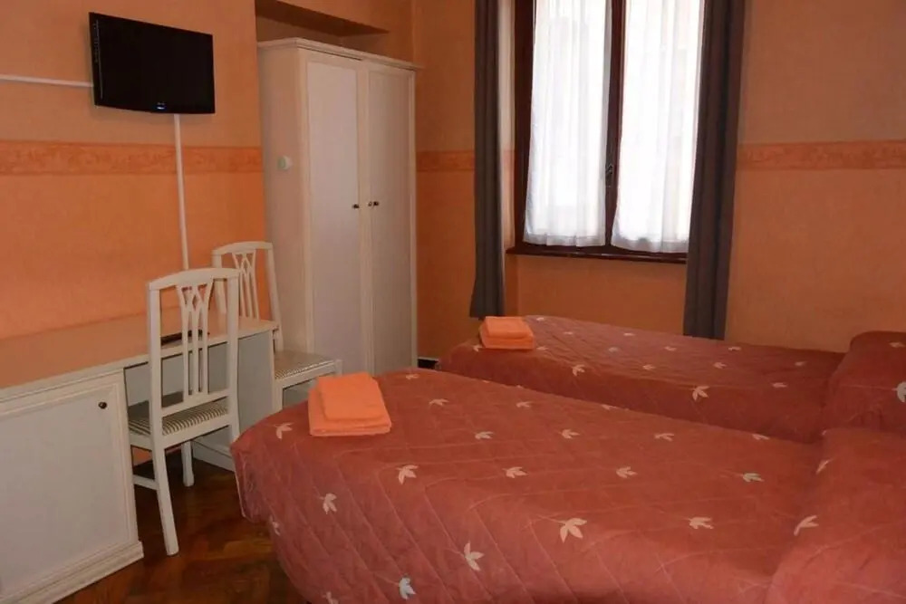 Hotel Azalea