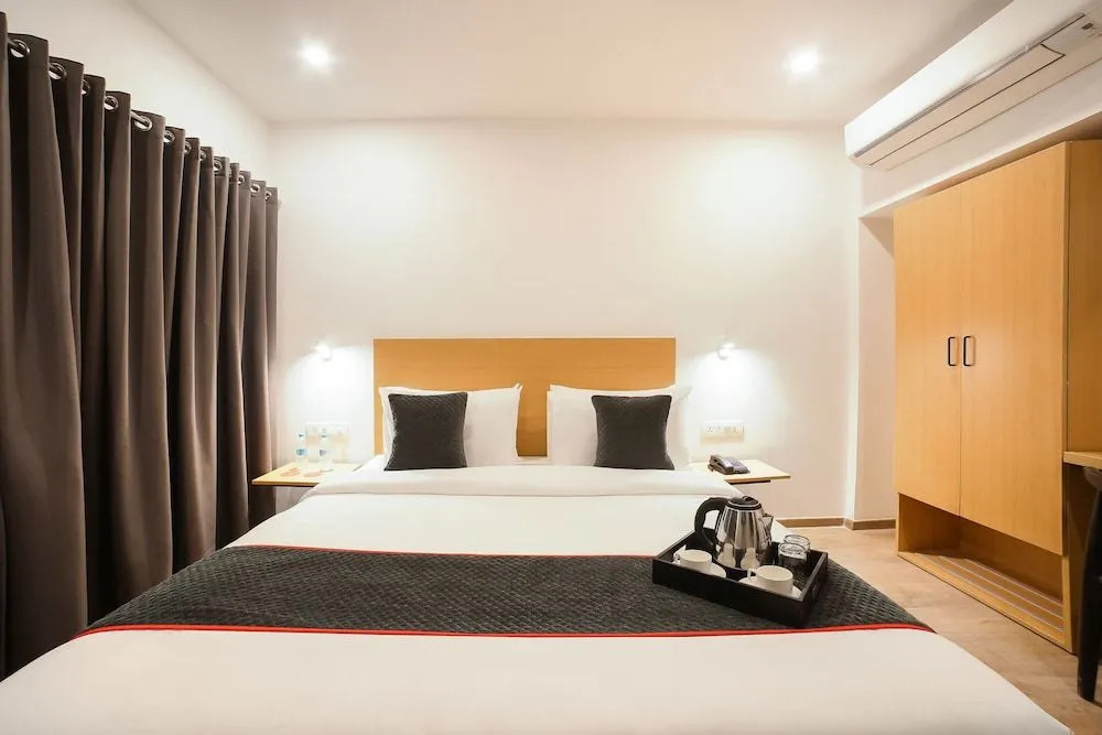 OYO 25074 Flagship Hotel Imperial