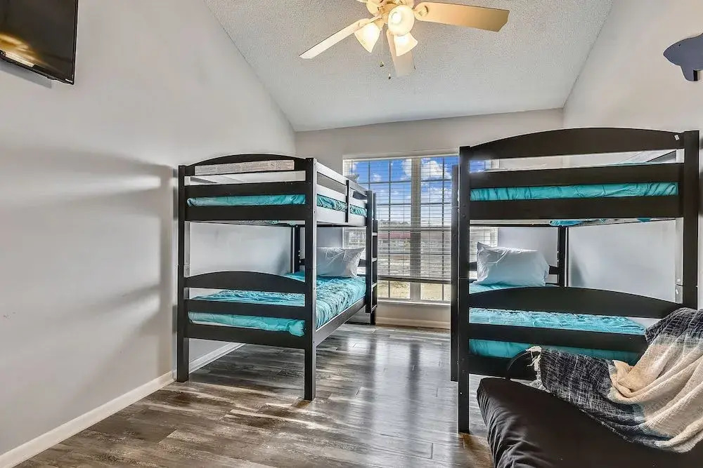 Feeling TipSea by Book That Condo