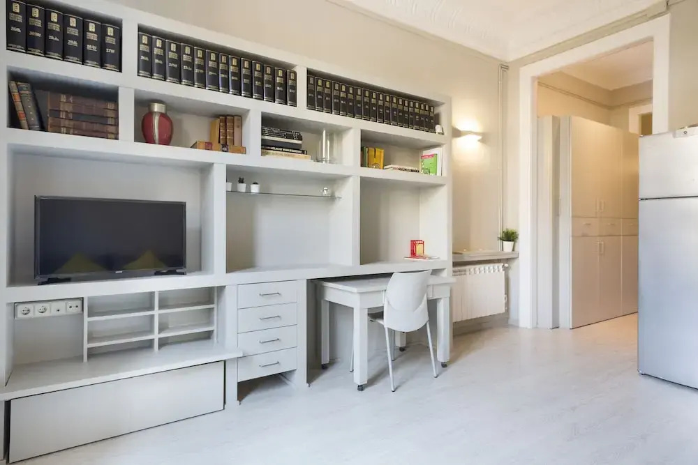 Urquinaona Apartment