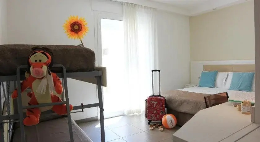 Hotel Augustus- Davanti a noi cè solo il mare