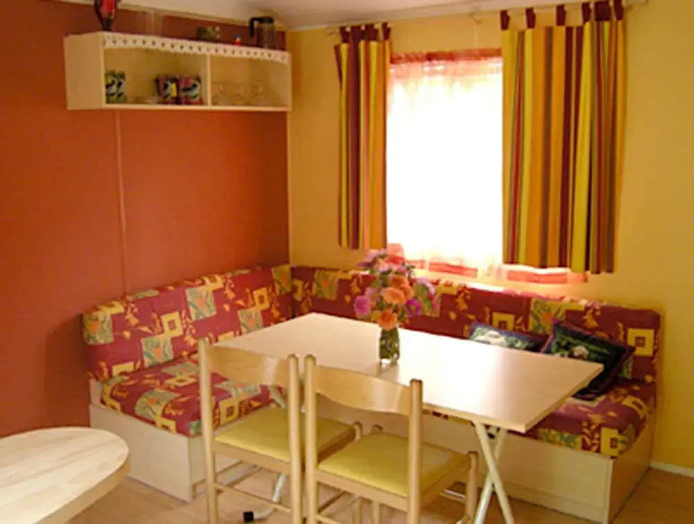 Property With 2 Bedrooms in Juncalas, With Wonderful Mountain View, Furnished Terrace and Wifi - 7 km From the Beach