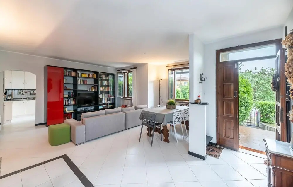 Awesome Home in Desenzano del Garda With Wifi and 3 Bedrooms