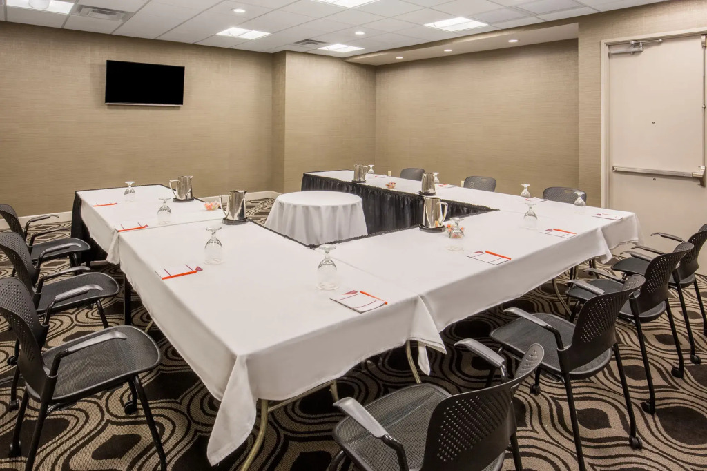 Crowne Plaza Phoenix Airport - PHX by IHG