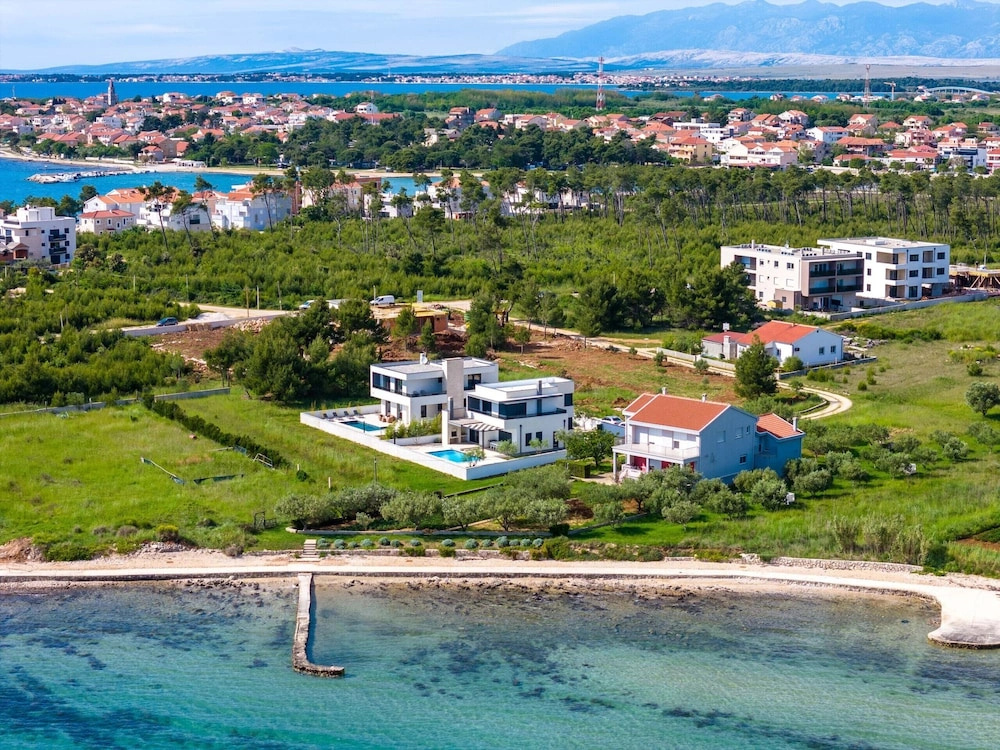 Villa Karlo ZadarVillas