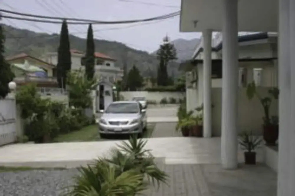Hotel Orash Lodges
