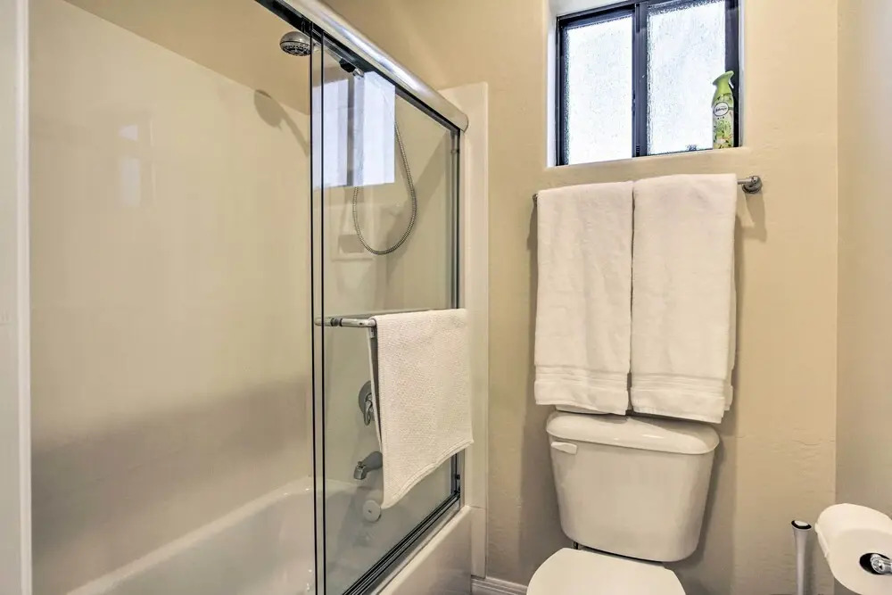 Snowbird Haven w/ Pool! 11 Mi to Dtwn Phoenix