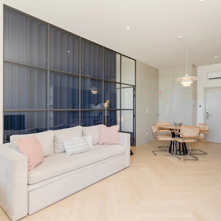 Liiiving in Porto - Modern Coastline Apartment