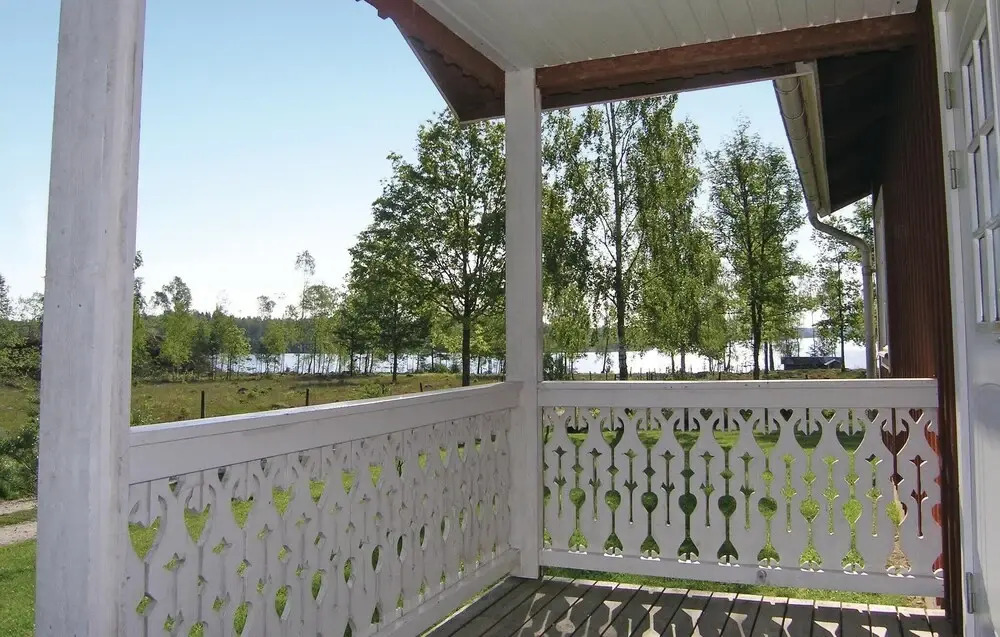 Cozy Home In Vittaryd With House Sea View