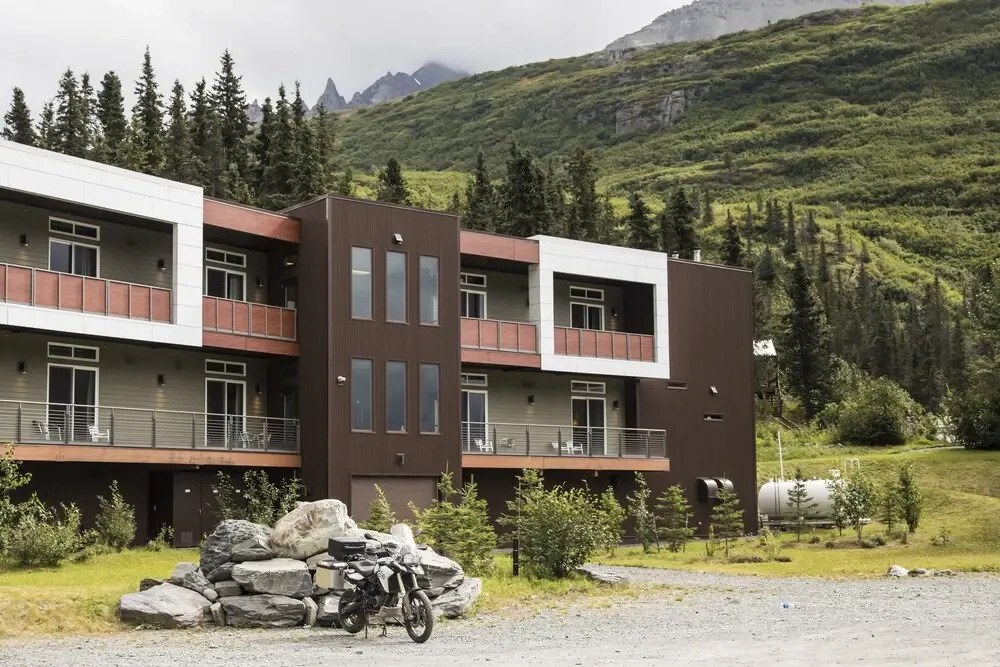 Tsaina Lodge