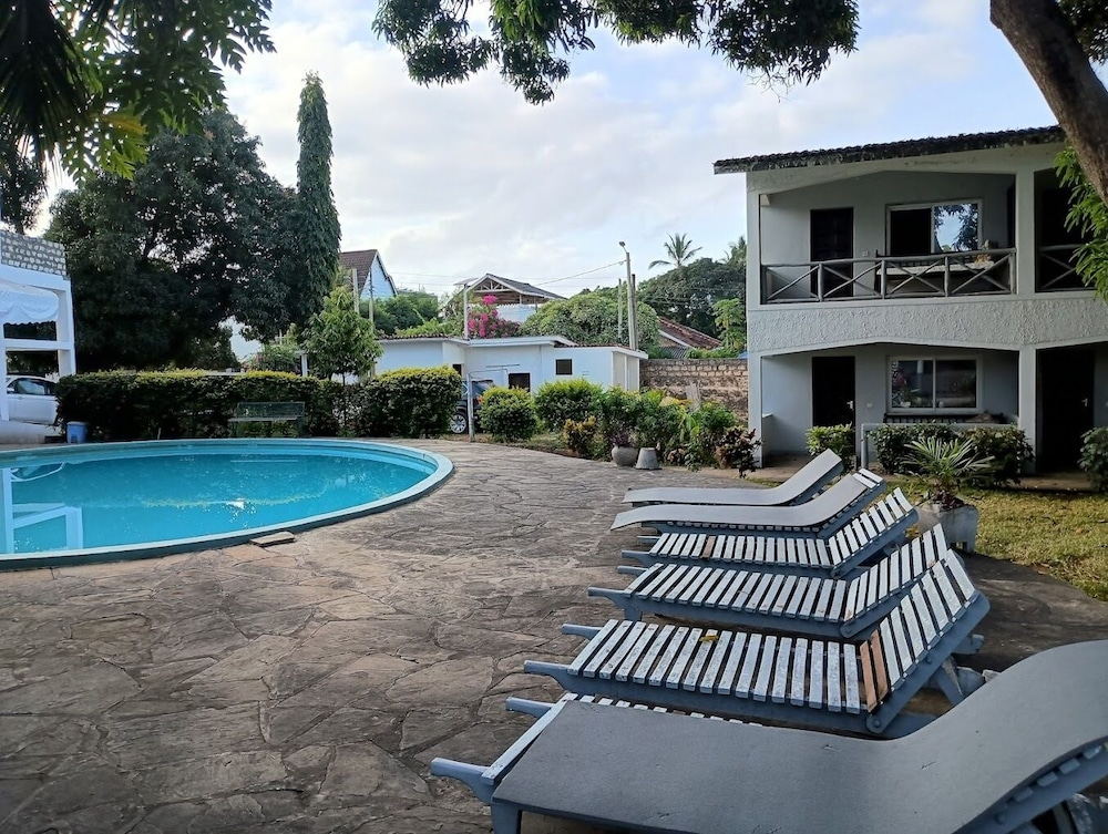 Malindi Pearl Hotel