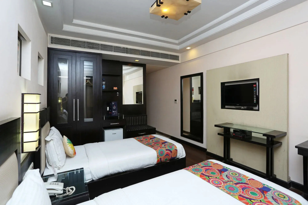 OYO 11322 Hotel The Camria