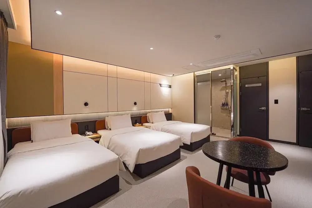 Urban Groove Hotel