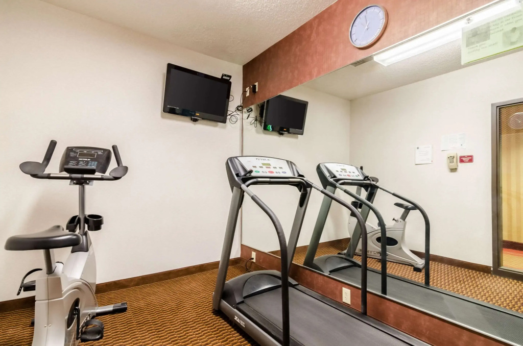 Quality Inn & Suites Manhattan