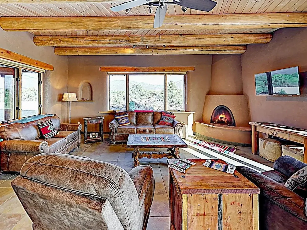 All-New Desert Hideaway: Mountain Views & Hot Tub home