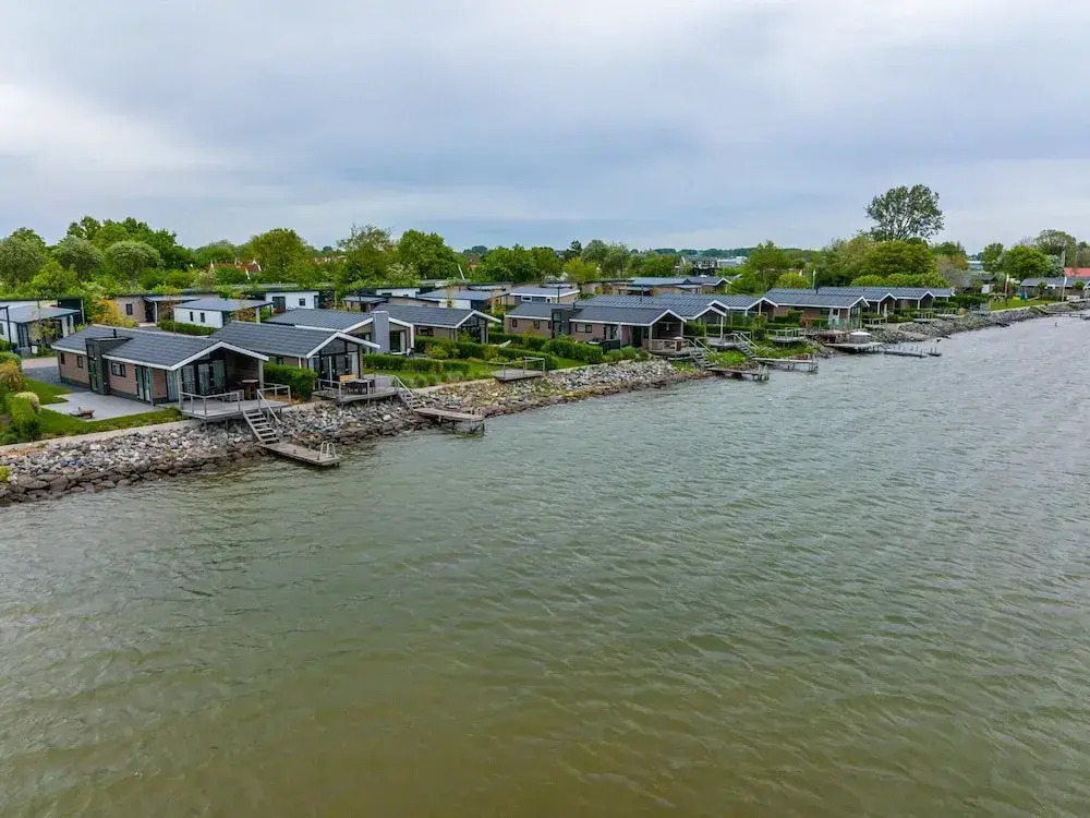 Modern Chalet on the Water of the Markermeer